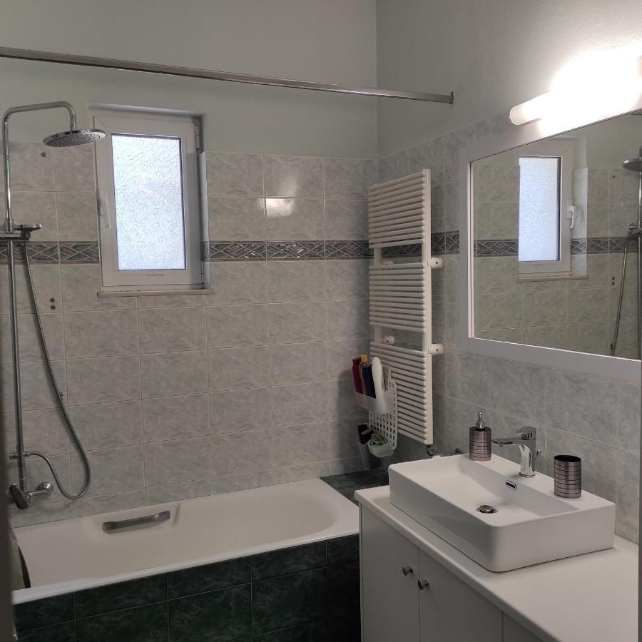 Sea Breeze Villa 罗希姆诺 外观 照片