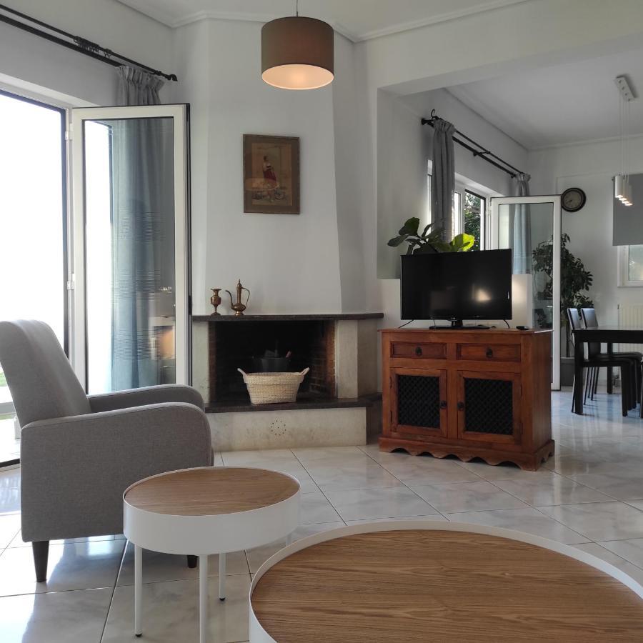 Sea Breeze Villa 罗希姆诺 外观 照片
