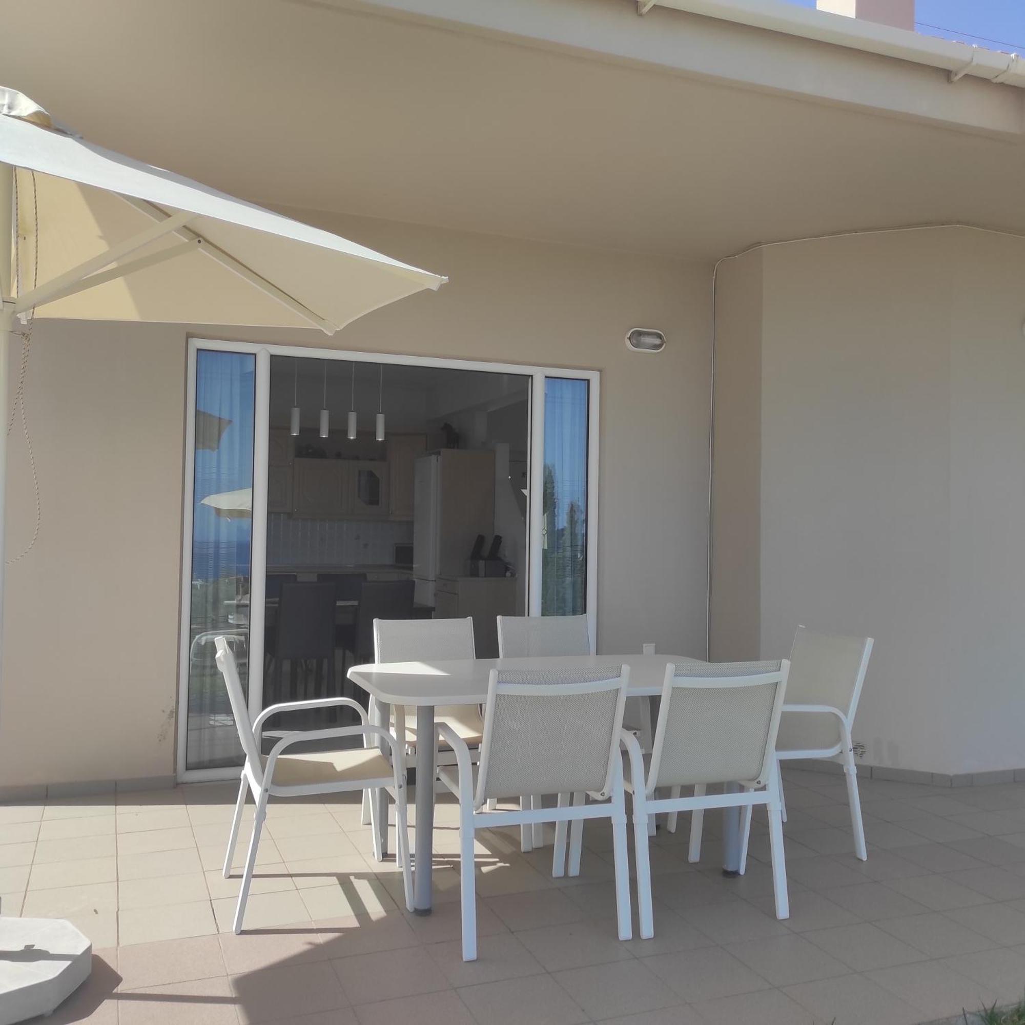 Sea Breeze Villa 罗希姆诺 外观 照片